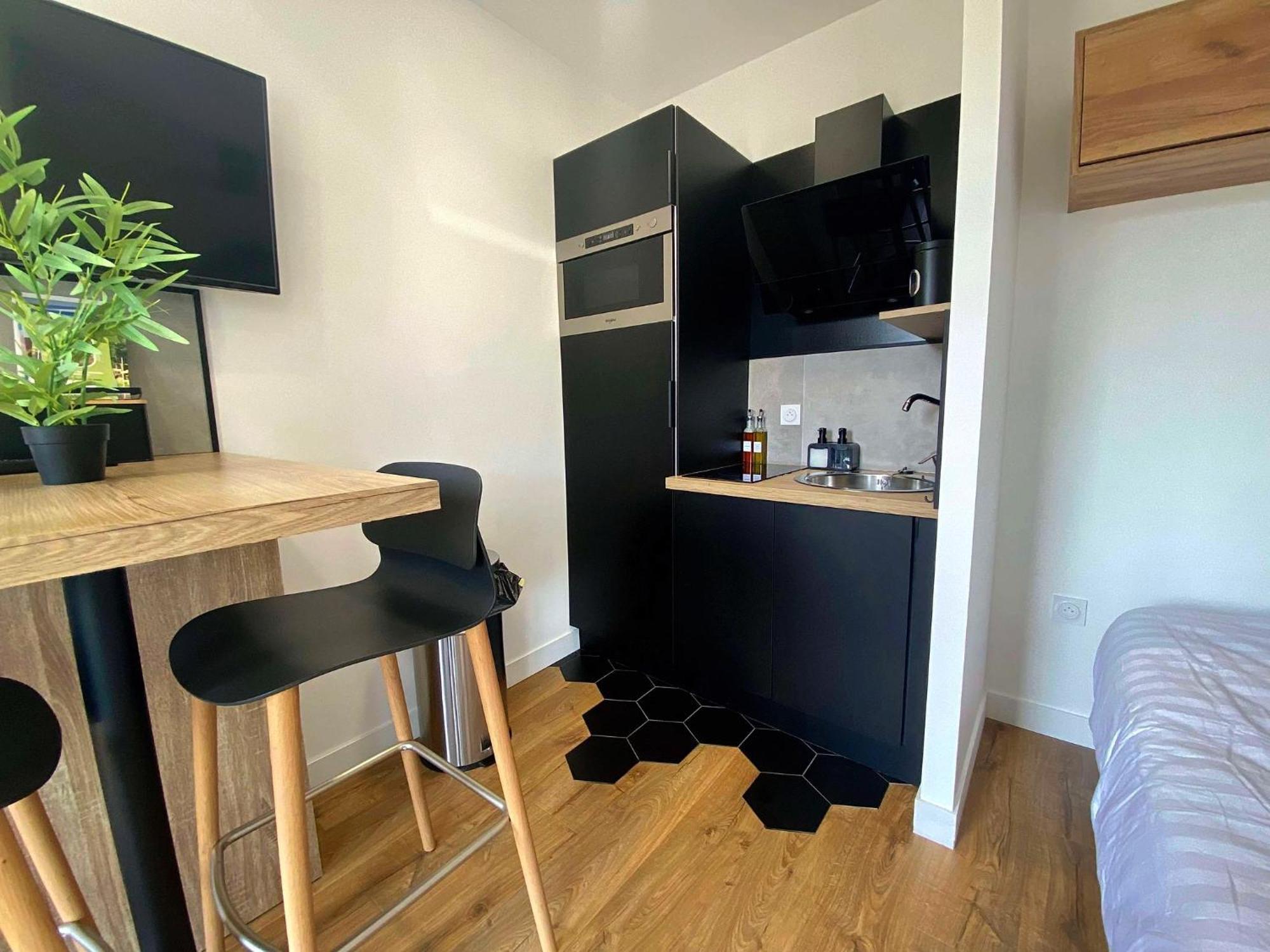 Studio Premium, A 50M Du Lac D'Ardres Avec Terrasse Экстерьер фото