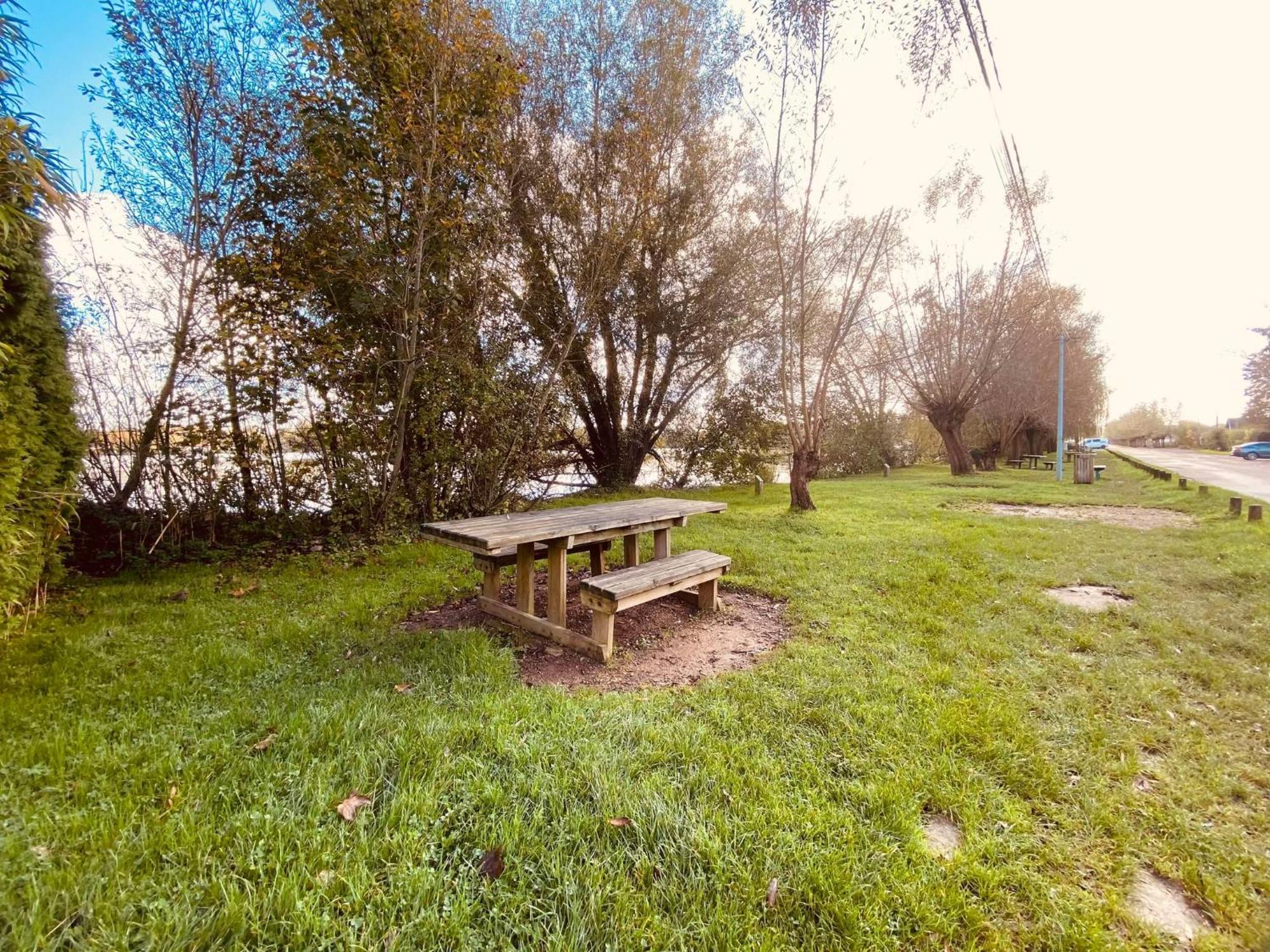Studio Premium, A 50M Du Lac D'Ardres Avec Terrasse Экстерьер фото